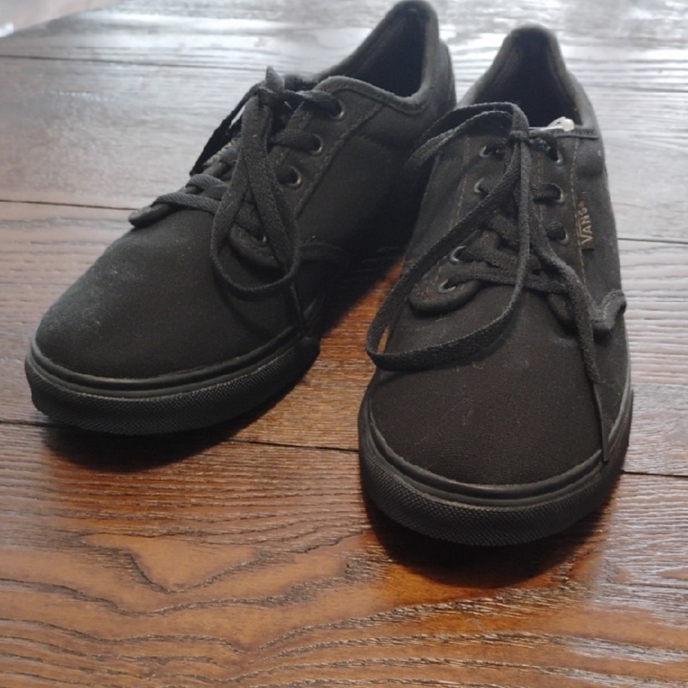New VANS Classic Black Sneaker Tennie Shoes